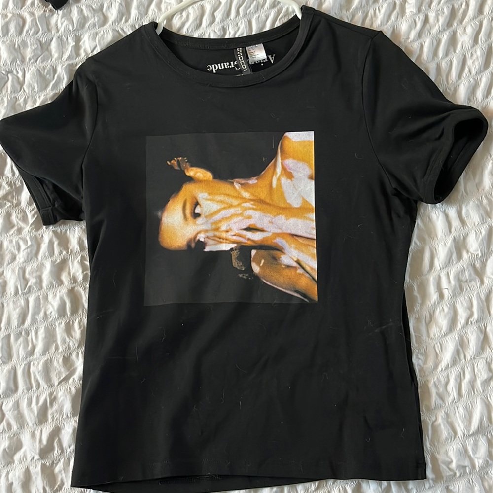 Ariana Grande shirt